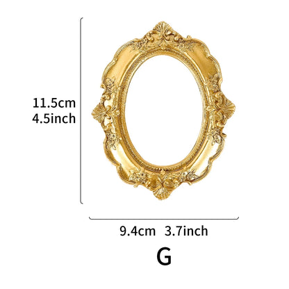 #6.4 - Vintage Golden Frame