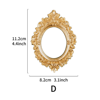 #6.4 - Vintage Golden Frame